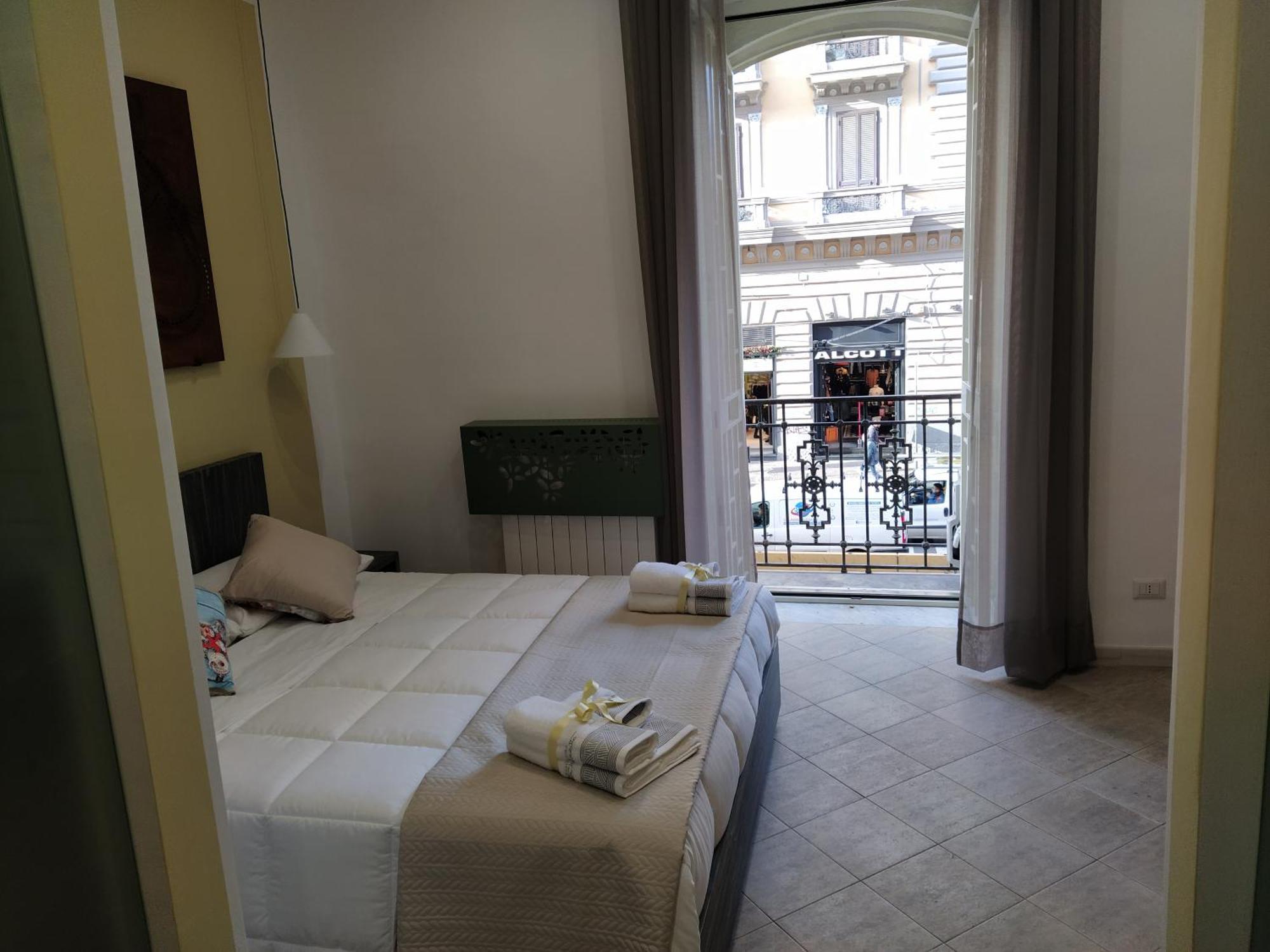 Double Room with Balcony,947639830:JPEG