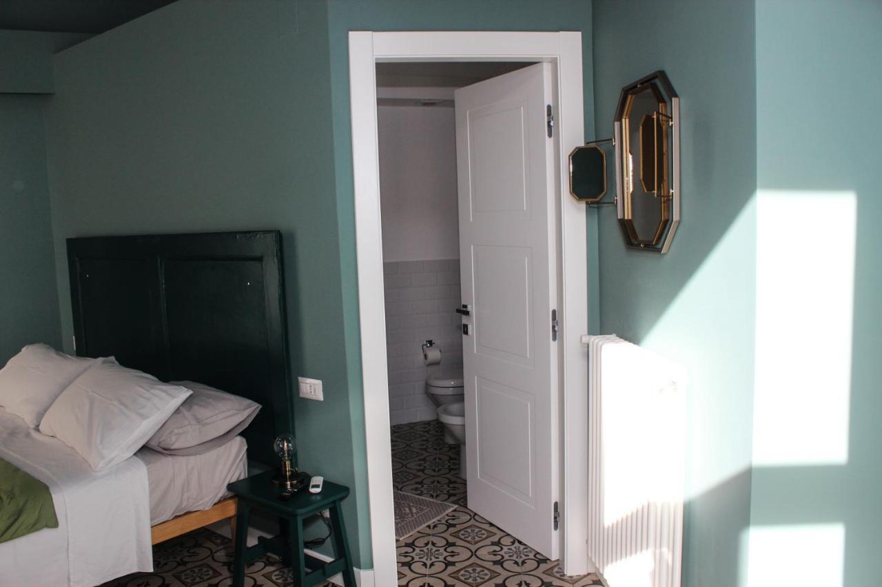 Large Double Room,948964027:JPEG