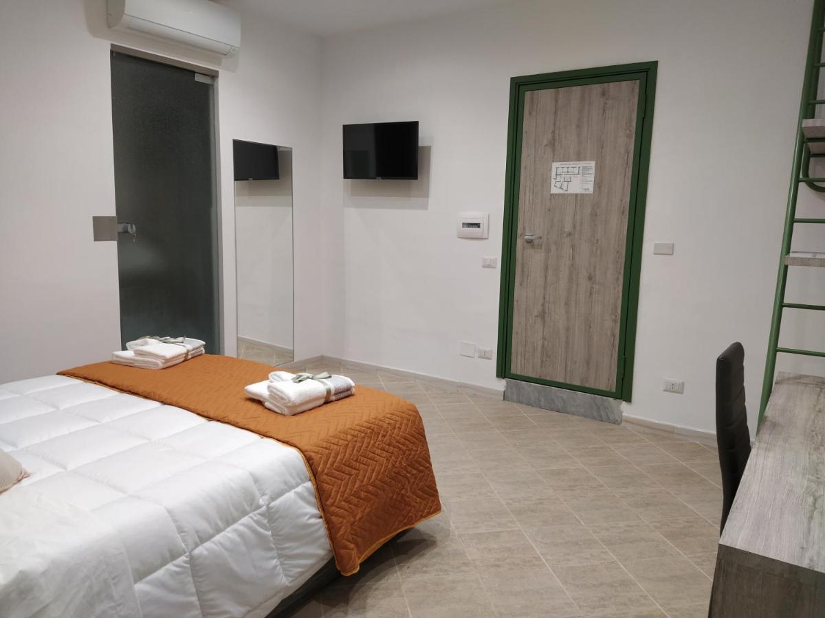 Double Room,950904472:JPEG