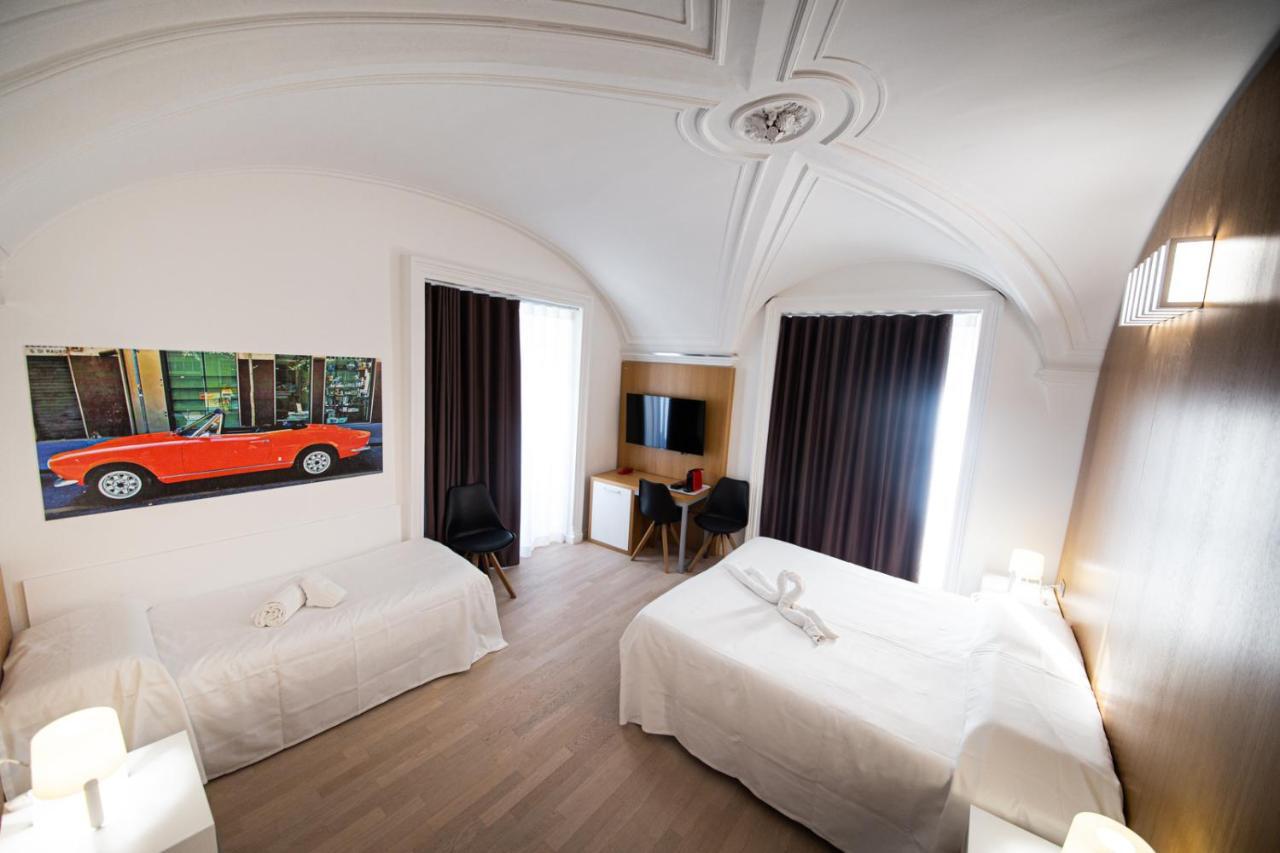 Camera Matrimoniale Deluxe con 1 Letto Supplementare