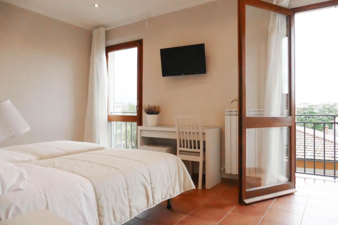 Twin Room with Private External Bathroom,968833531:JPEG