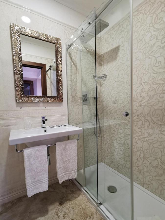 Superior Double or Twin Room,967174333:JPEG