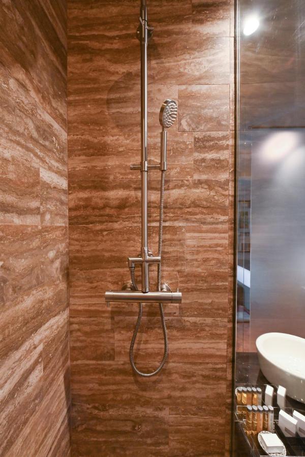 Deluxe Room,979465375:JPEG