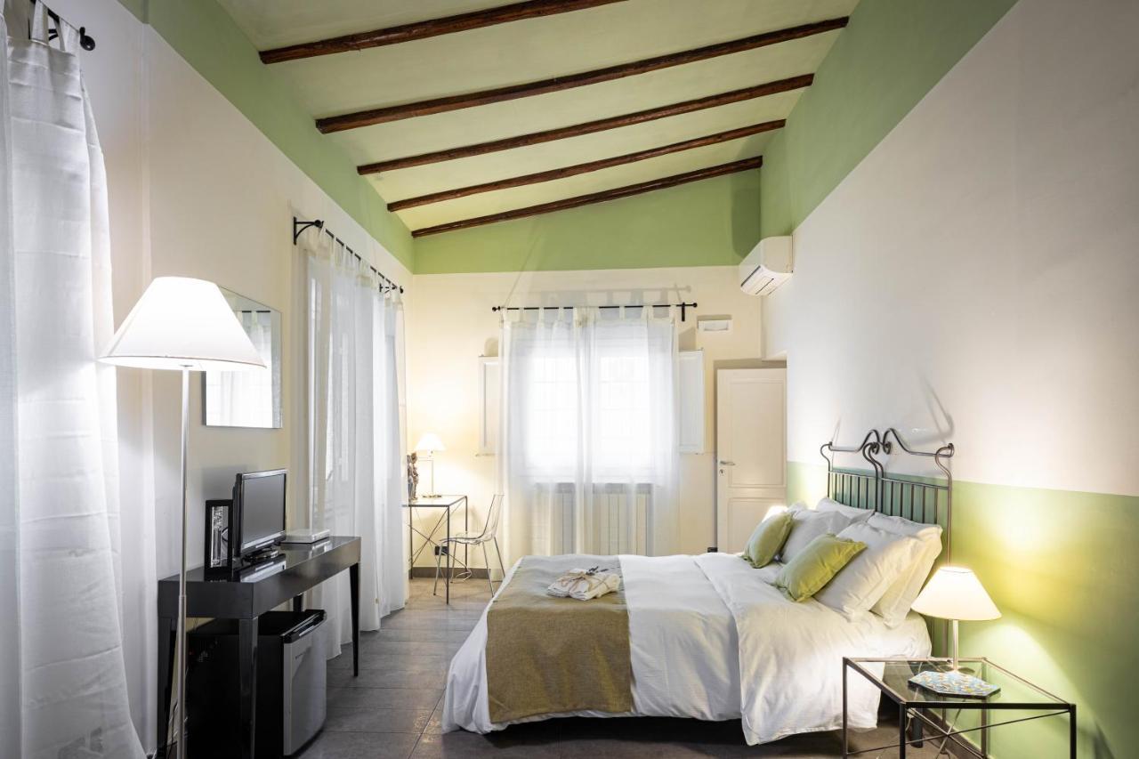 Camera Quadrupla