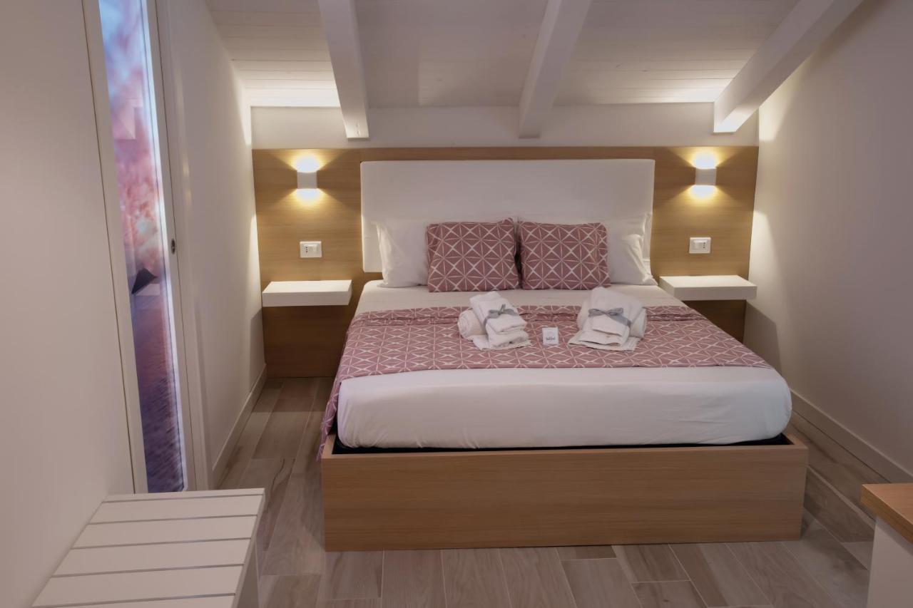 Double Room with Terrace,995821822:JPEG