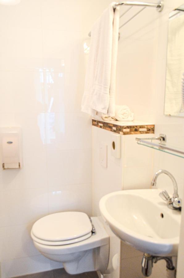 Camera Doppia con Letti Singoli con Bagno Privato Esterno
