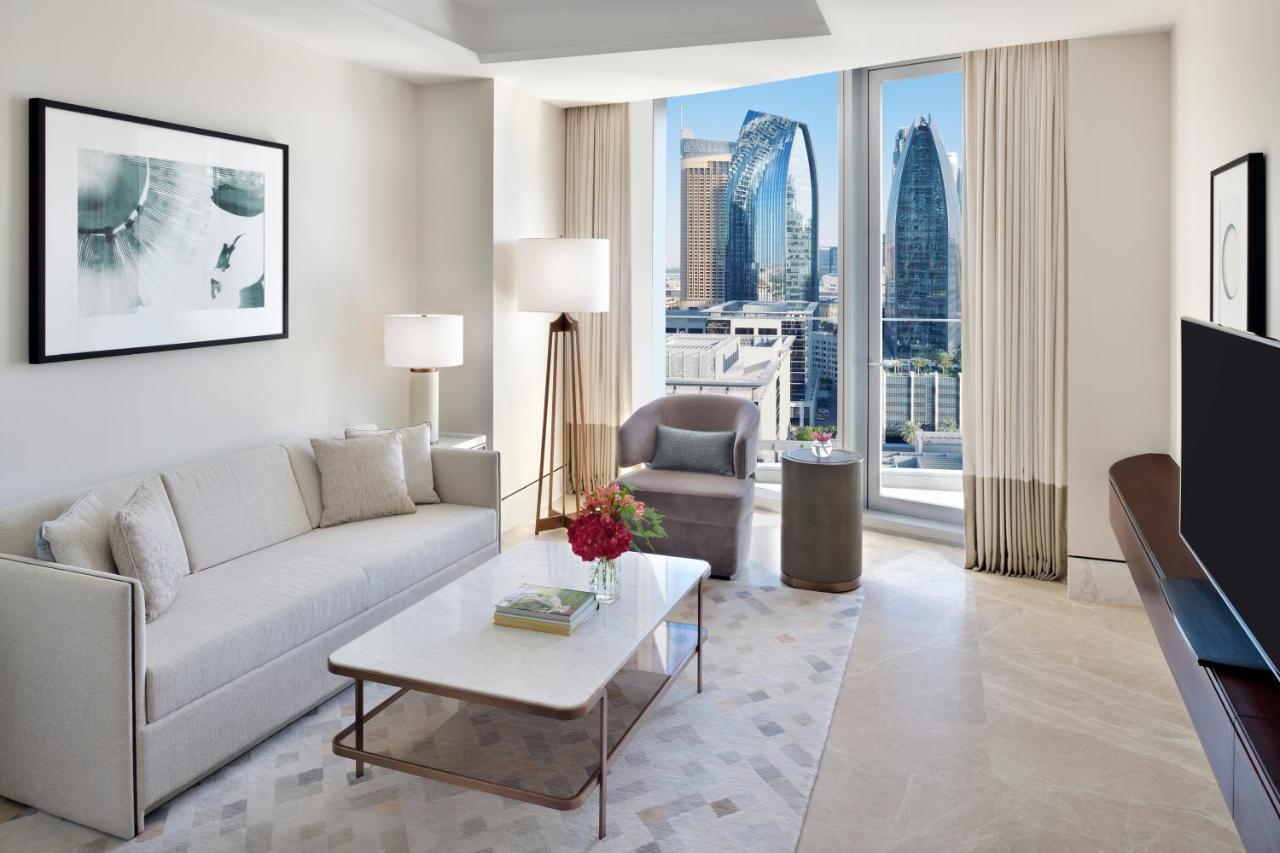 Executive Suite Sky View  - Exclusive Access to Level 54 Infinity Pool & Club Lounge,999961590:JPEG
