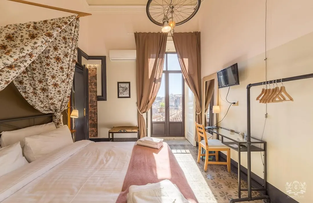 Grand Tour Design Guest House Catania Self Check-In-1