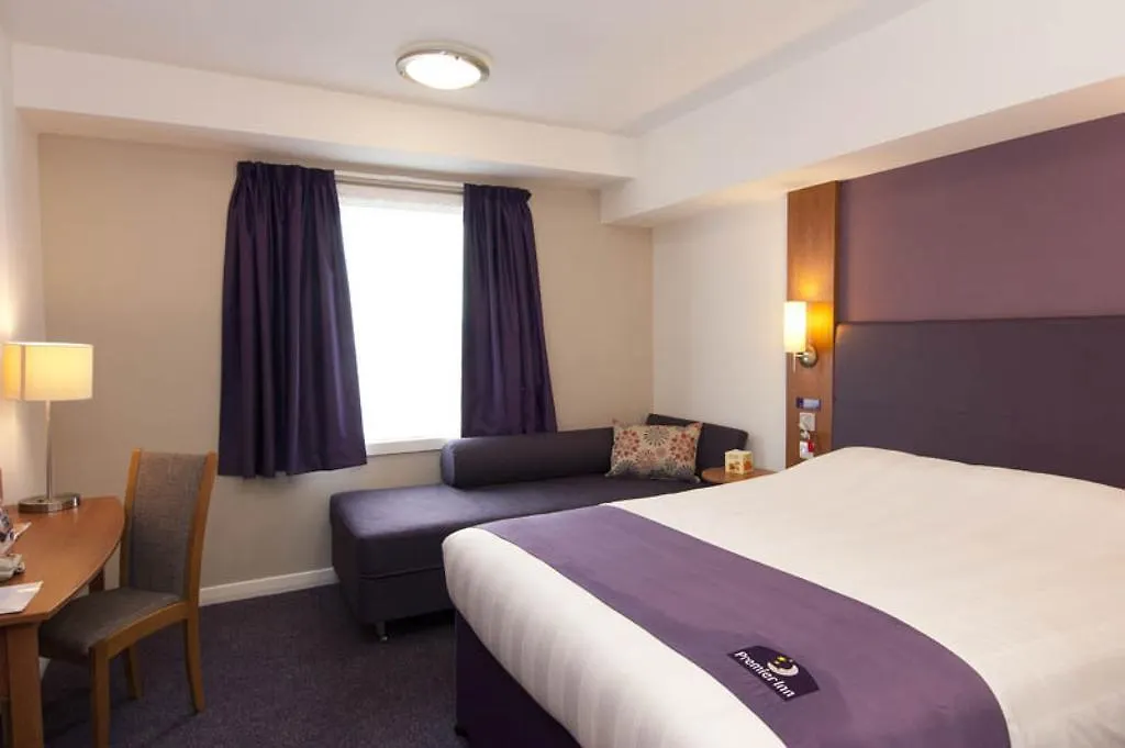 Premier Inn London Victoria-1