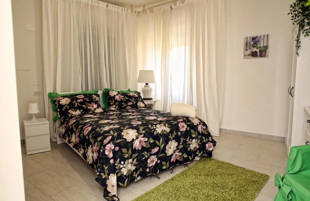 Maison Floria Locazione Turistica-1