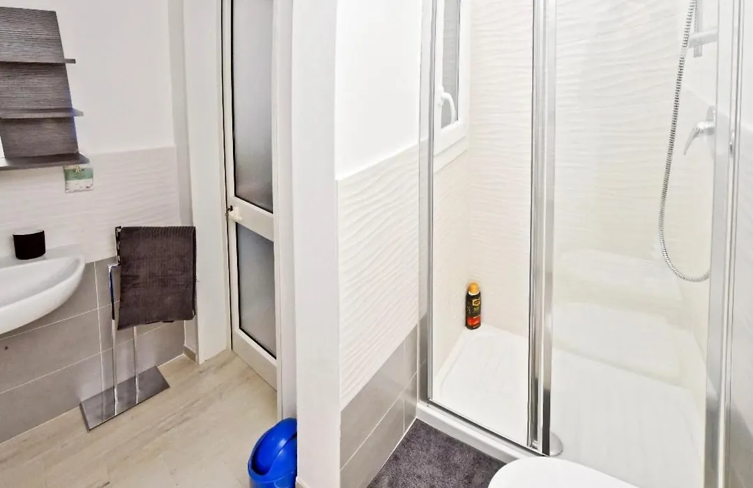 Borgo 98 Guest House Matrimoniale con bagno privato esterno-1