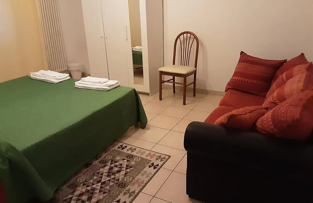 Locazione Menini - Camere zona stazione-1