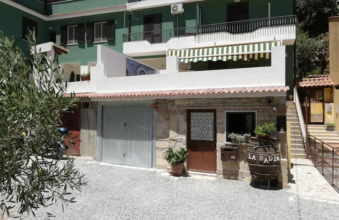 La Badia-1