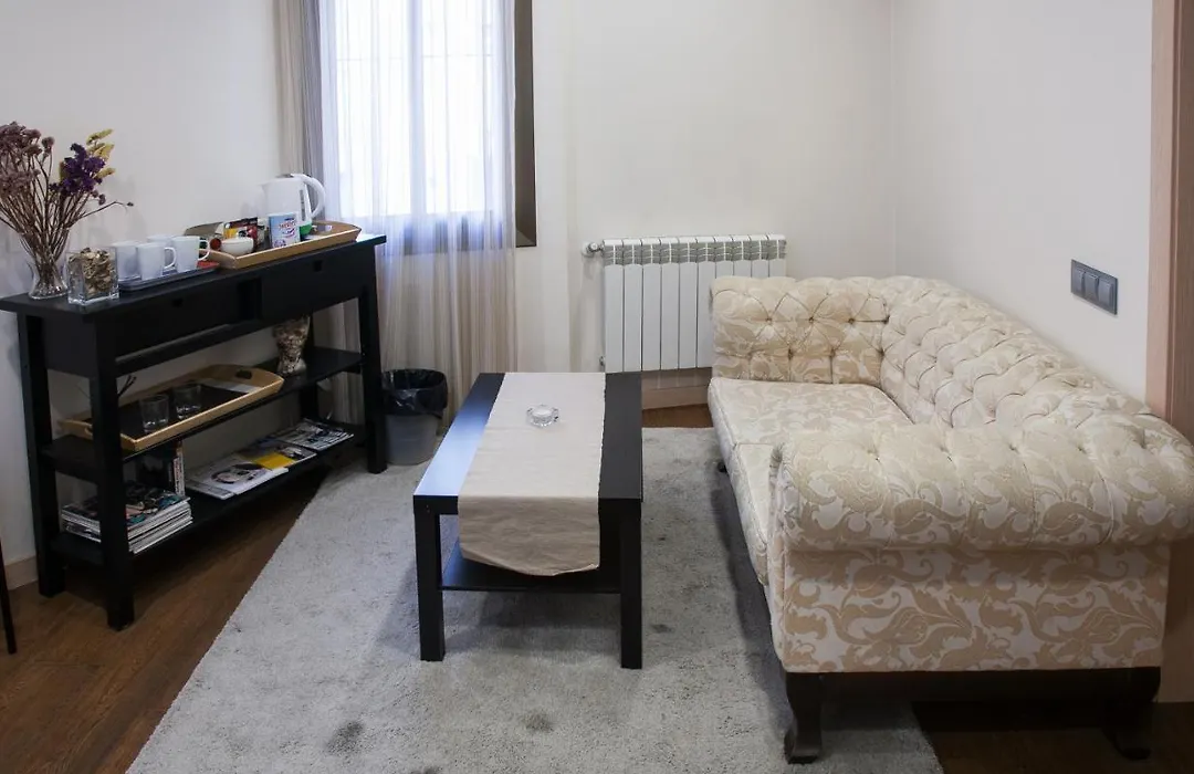 Hostal Excellence-1