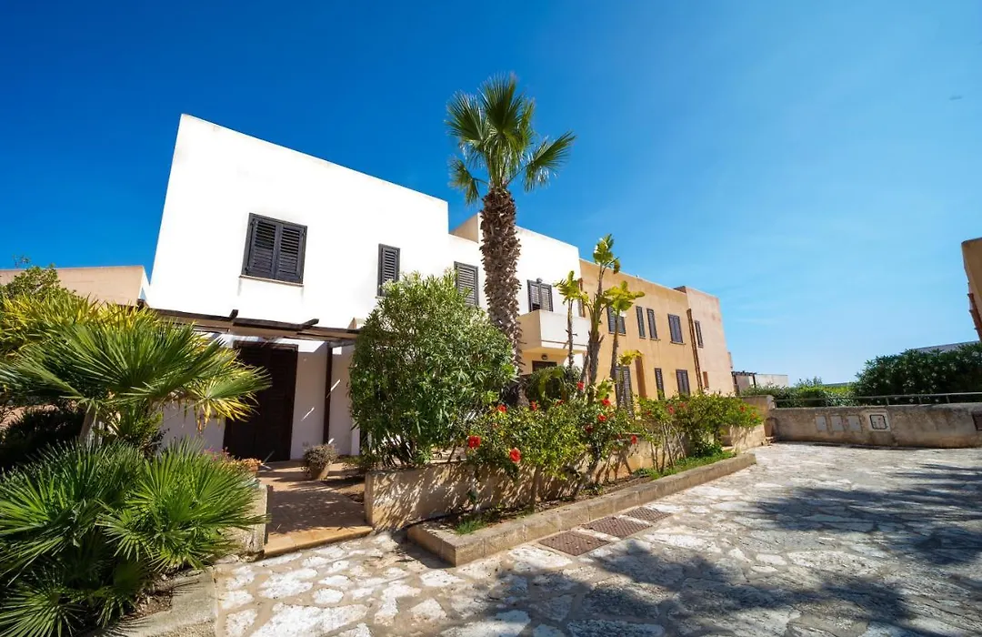 Elimi Favignana Apartments - Residence in città-1