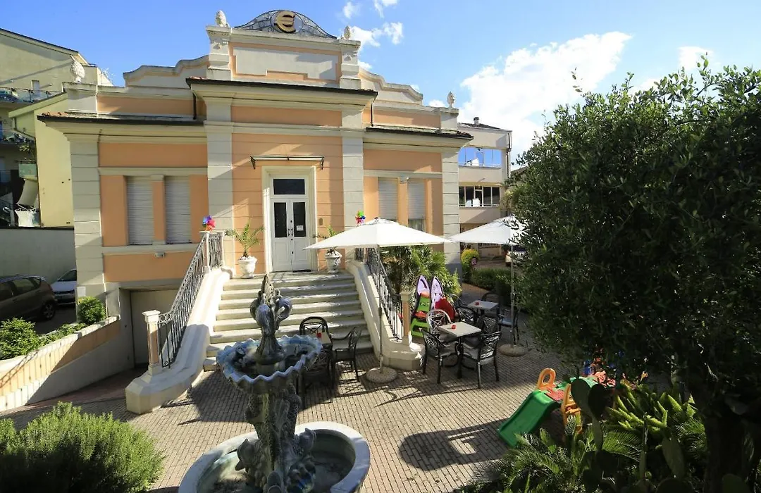 Euro B&B-1