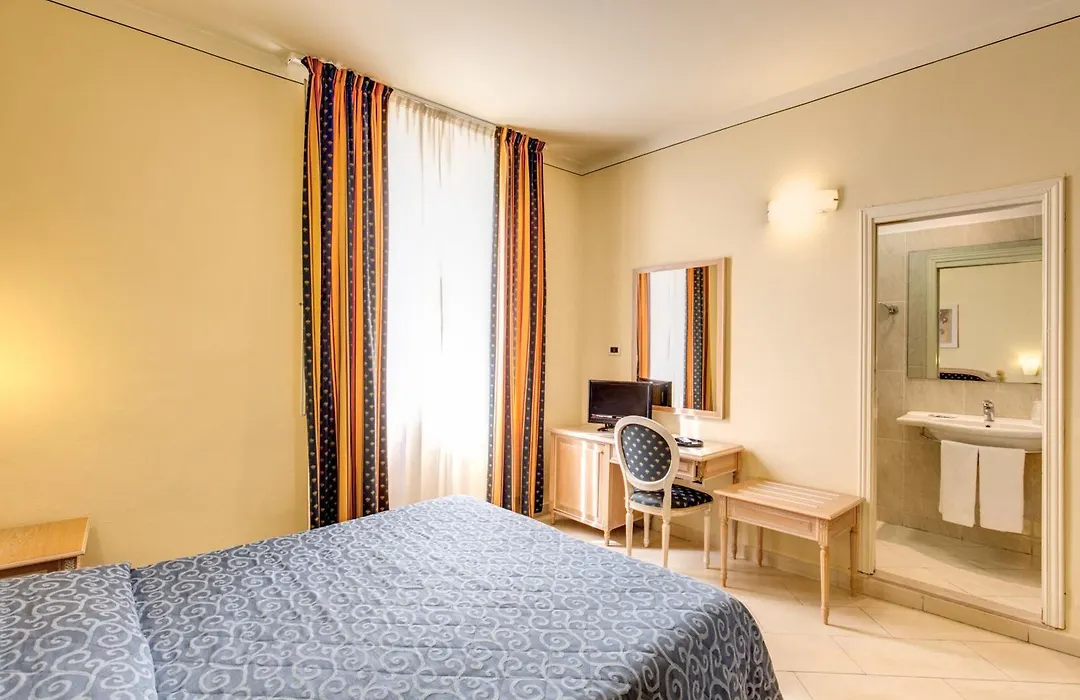 Hotel Anna's-1