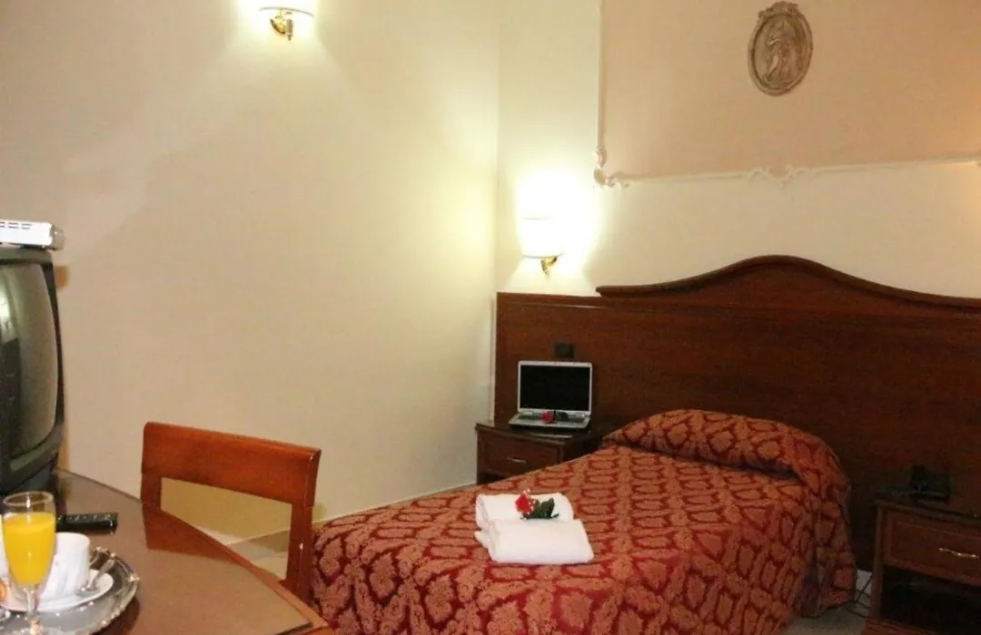 Hotel Mirage-1