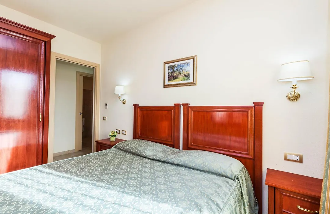 Hotel Regina Elena-1