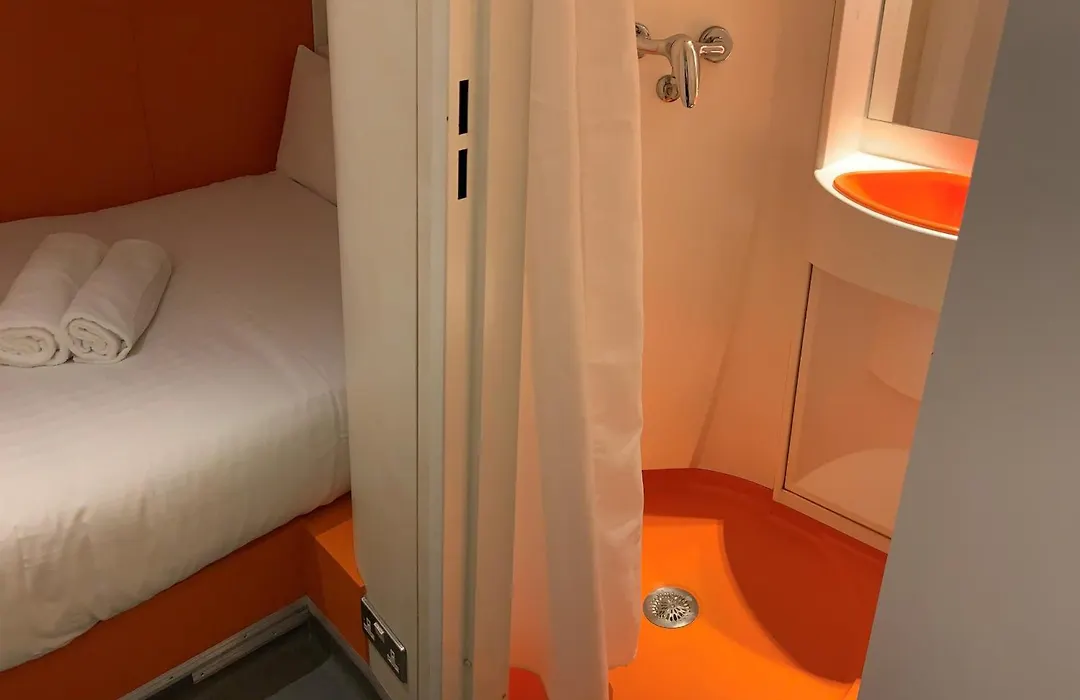 Easyhotel South Kensington-1