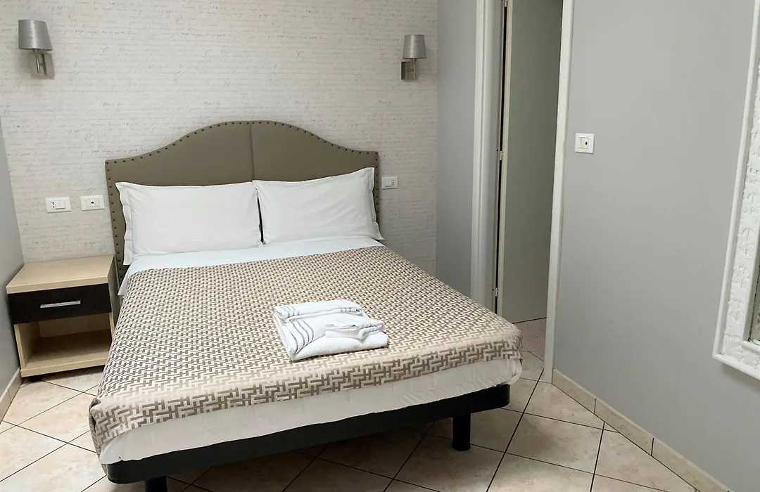 Hotel Lo Scudiero-1