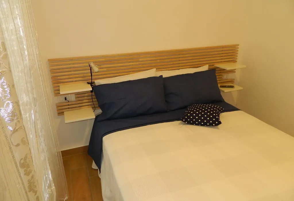 Bed & Breakfast Travellers-1