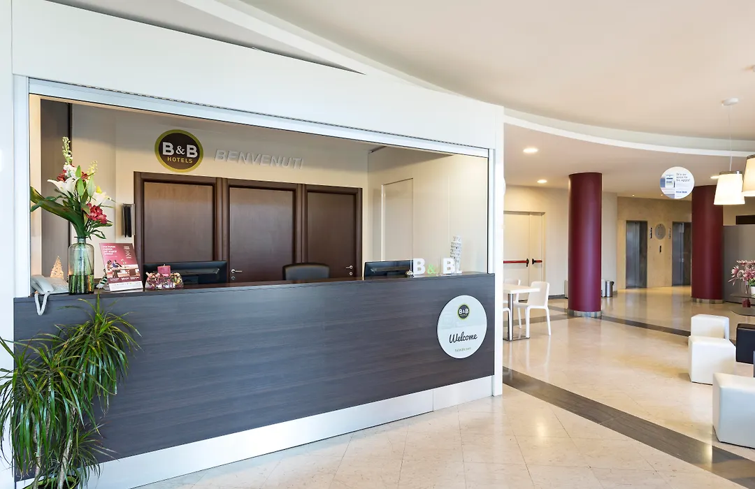 B&B Hotel Pisa Airport-1