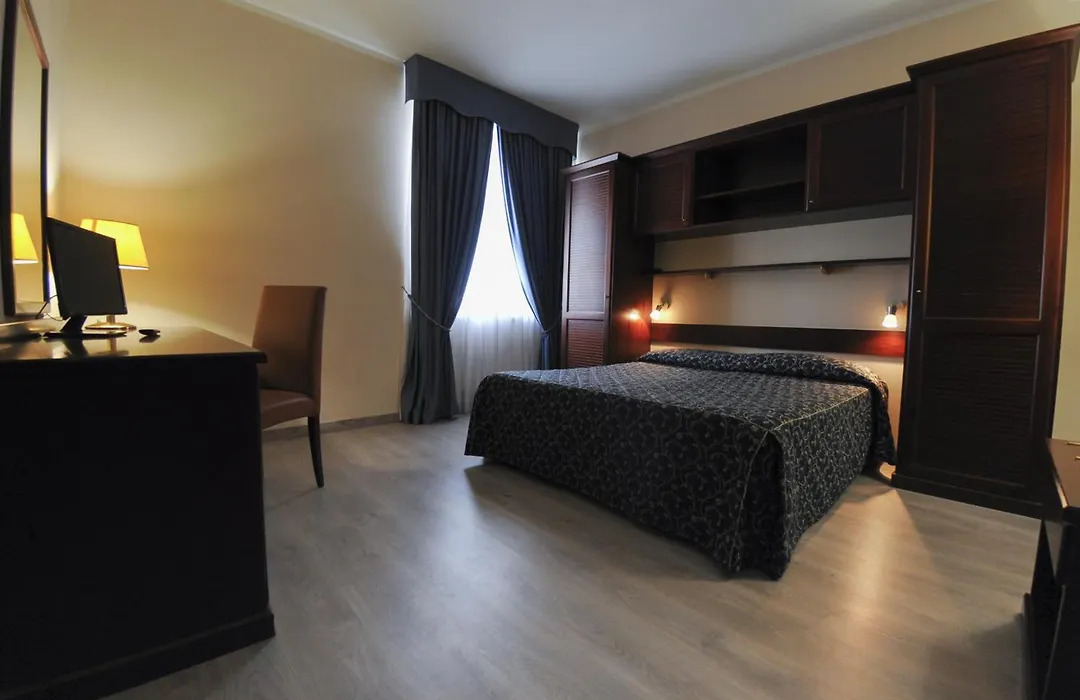Hotel Mediterraneo-1