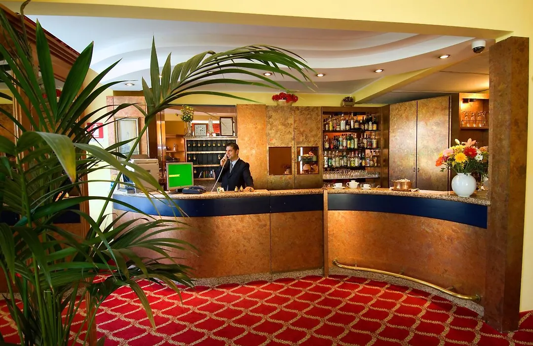 Hotel Cinque Giornate-1