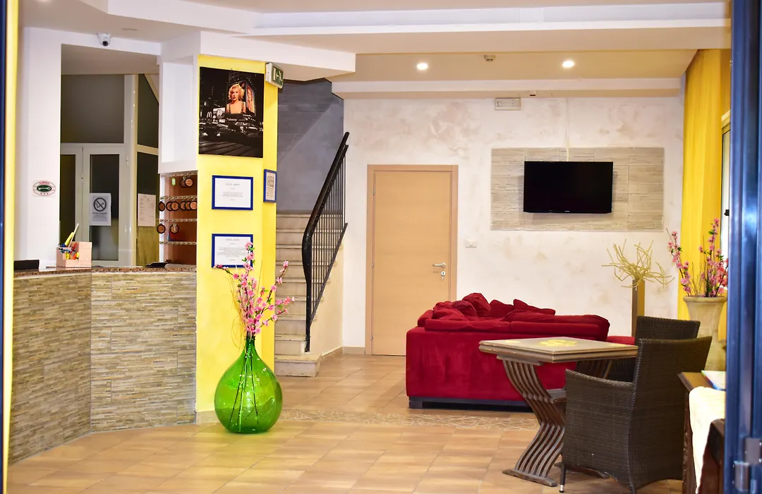 Hotel New Happy-1
