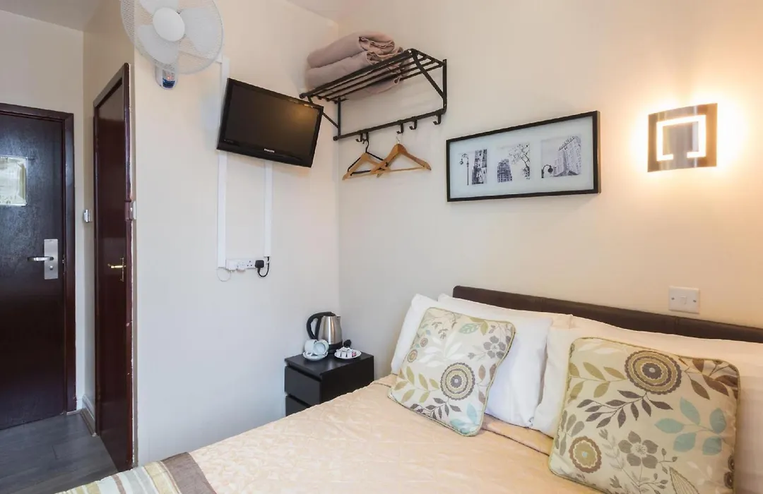 Notting Hill Gate Hotel-1