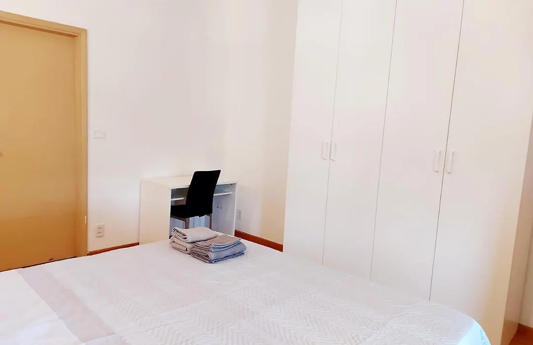 Genova Rooms Serra B-1