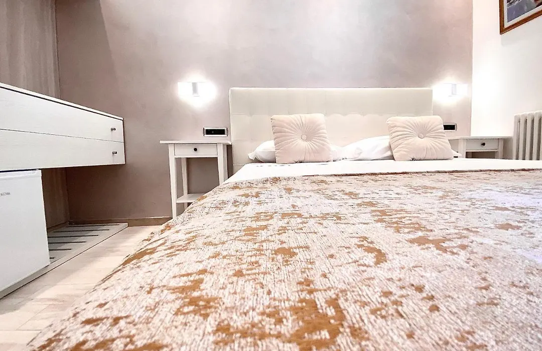 Rose Suite-1