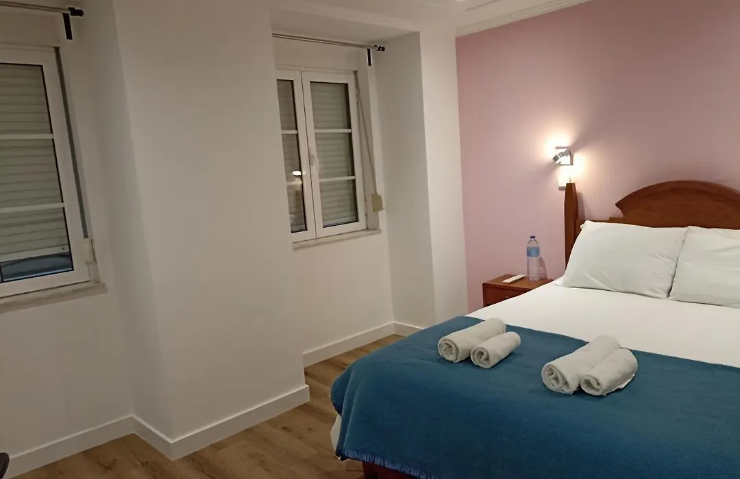 Martim Moniz 28 Guest House-1