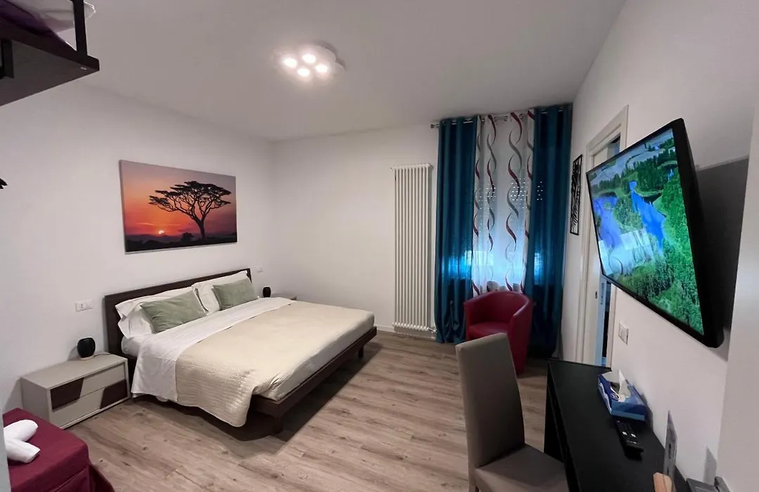 Verona Rooms 109-1