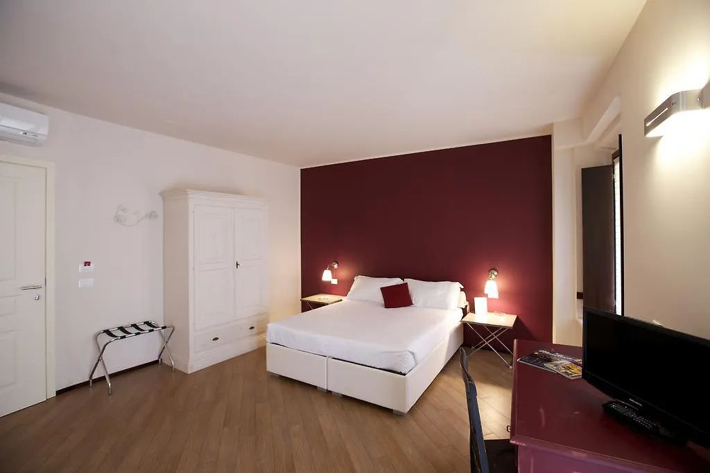 Hotel Leon D'Oro-1