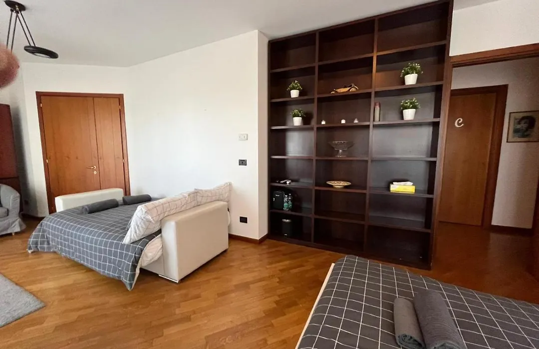 BedandBreakfast Eni Torri Lombarde San Donato BBqueen-1