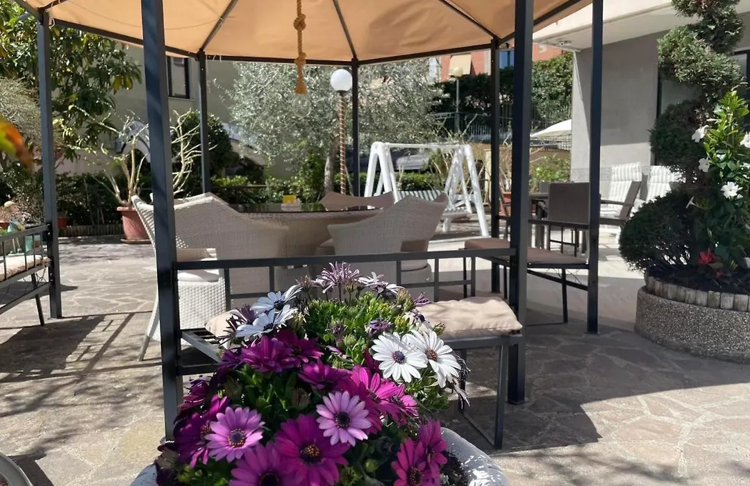Hotel Cristina-1