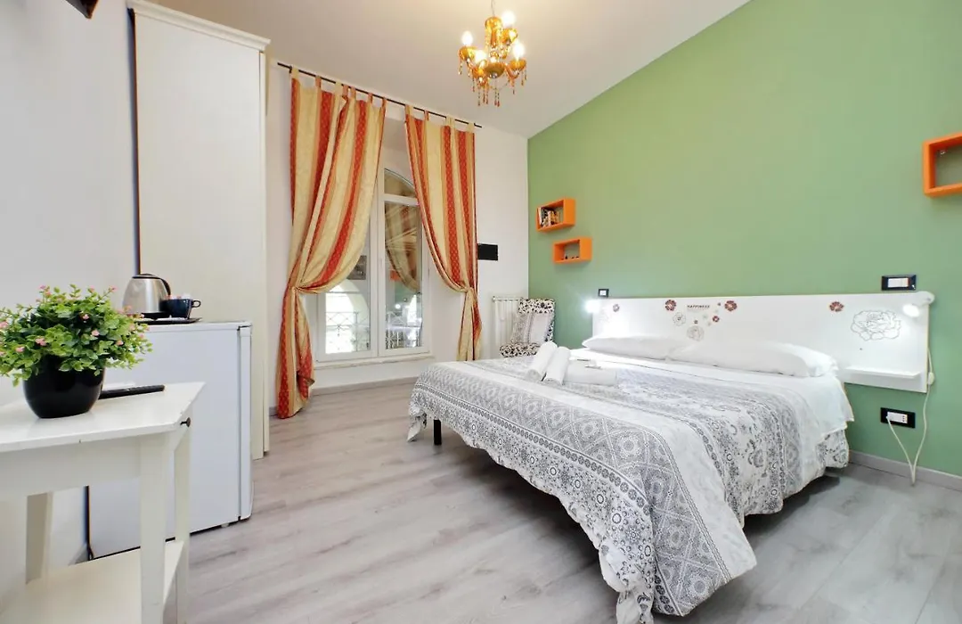 Lucky Holiday Rooms-1