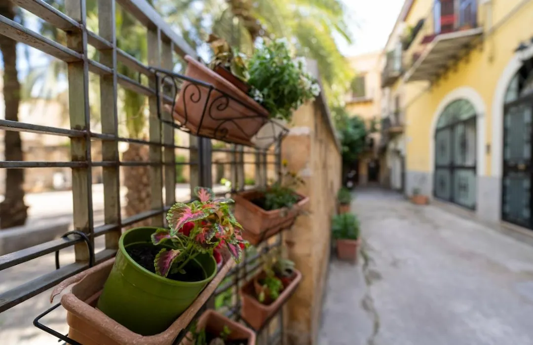 Cortile dei Giusti - Combo Guesthouse-1