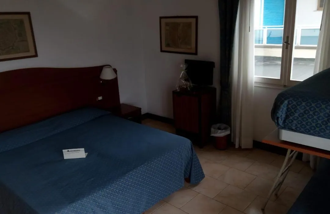 Hotel Heron-1
