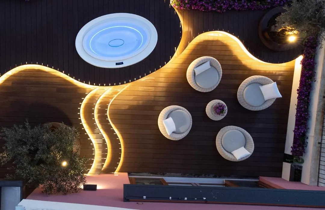 Palazzo Ferrucci Luxury Suites-1