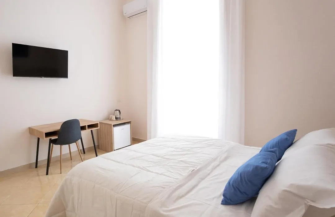 Leone Suites Toledo-1