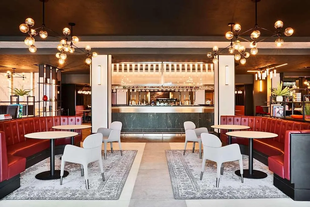 Radisson Red London Heathrow-1