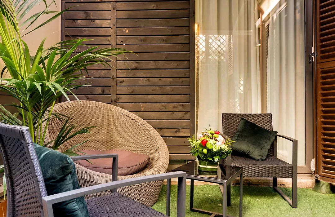Piazza Farnese Luxury Suites-1