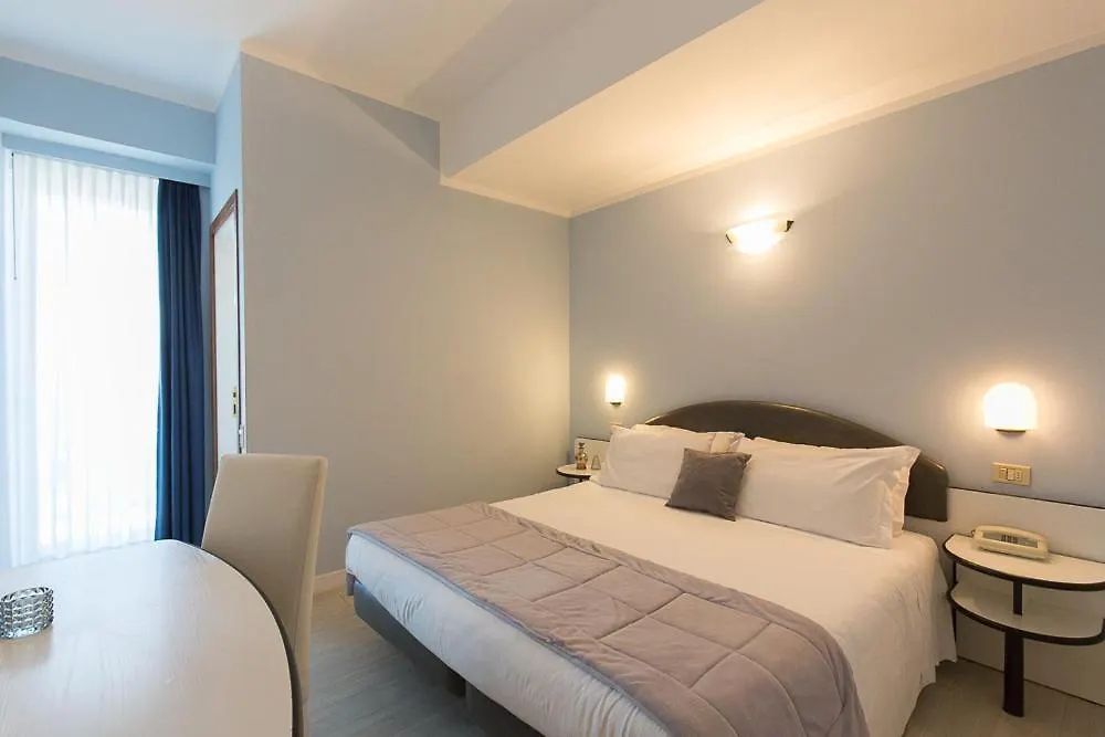 Hotel Trevi Riccione-1