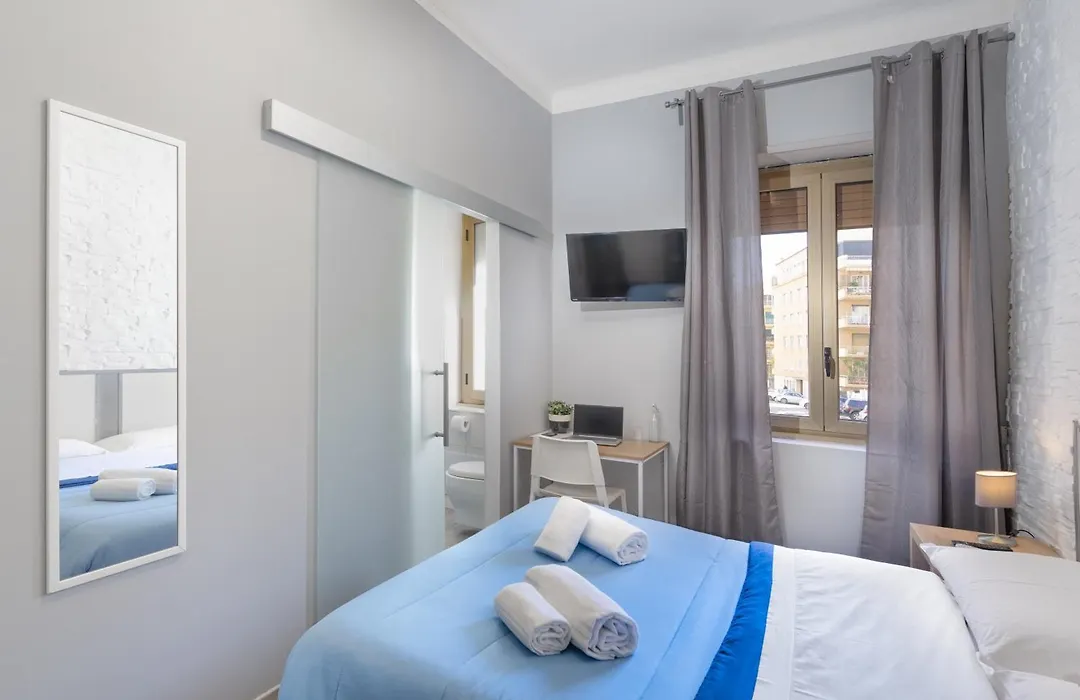 Comfort Rooms Piazza Mariano Armellini-1