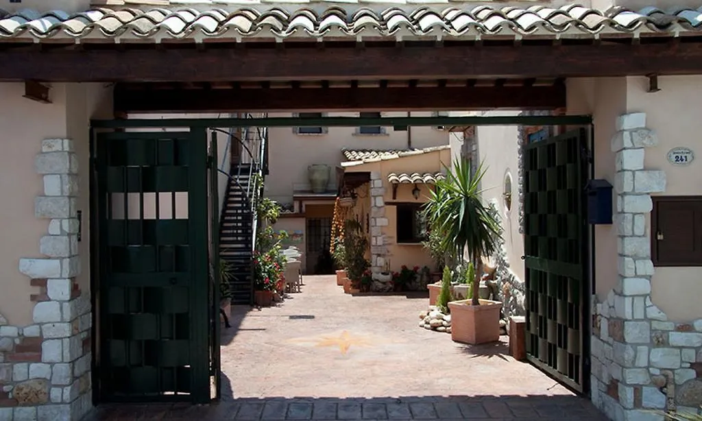 Seven Rooms-1