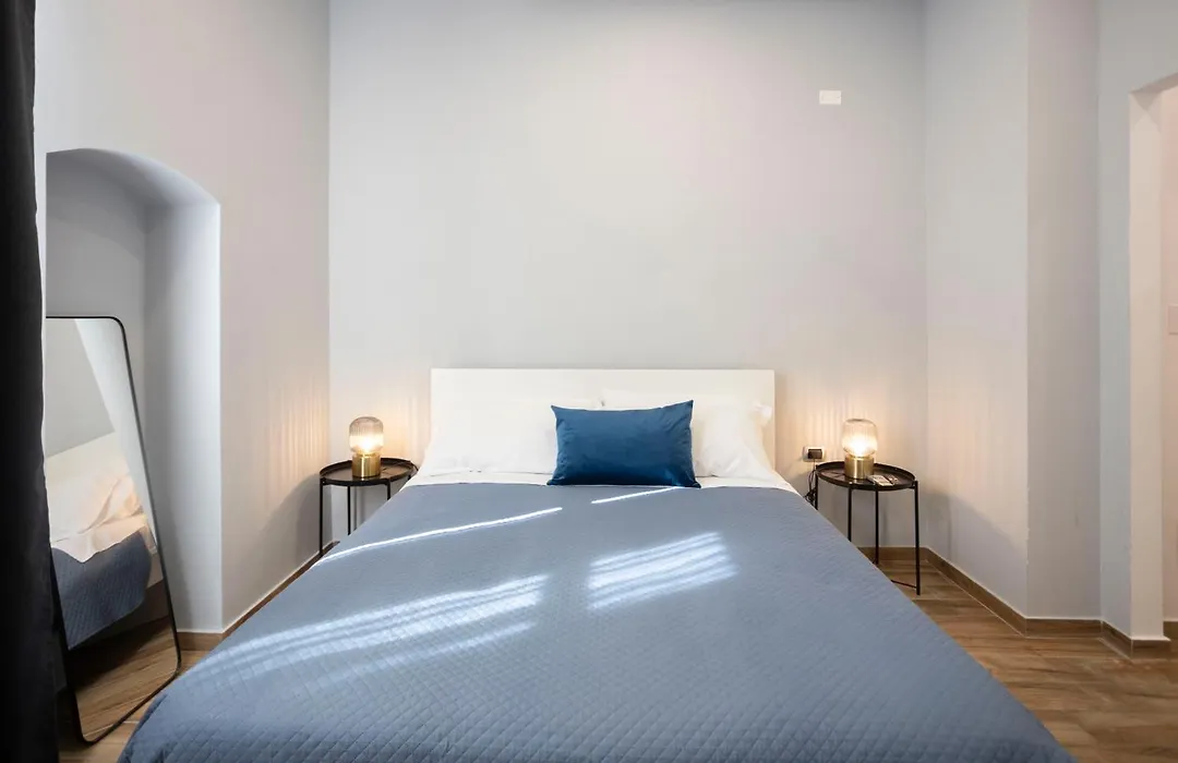 Tredidenari B&B-1