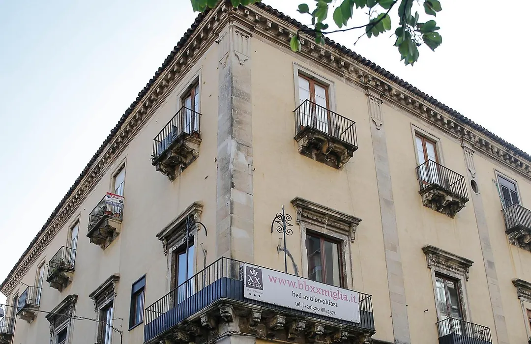 XX Miglia rooms Catania city center-1
